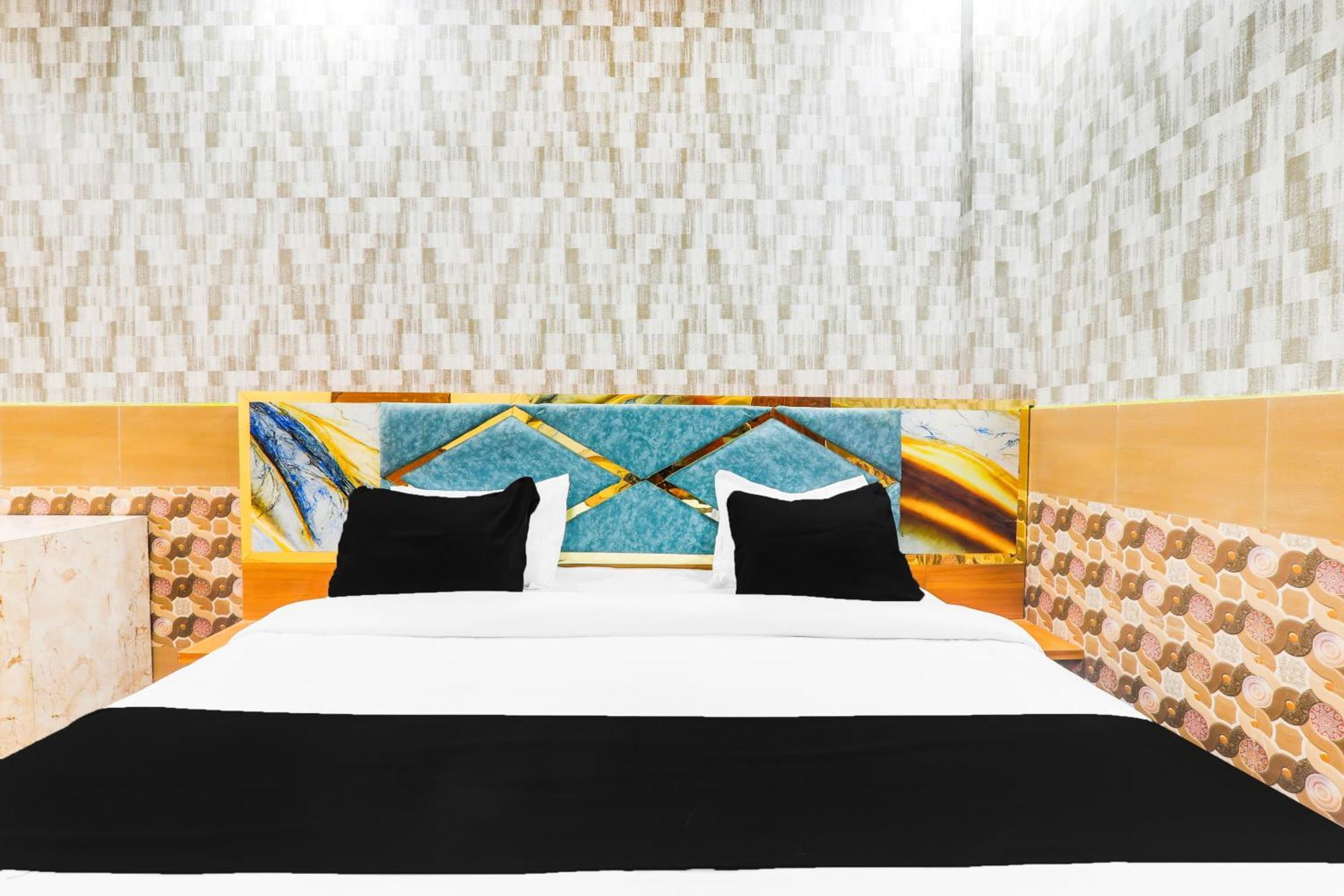 Hotel O V. K Palace Inn Лакхнау Экстерьер фото