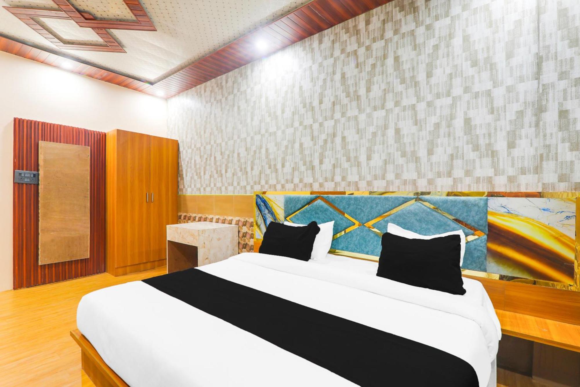 Hotel O V. K Palace Inn Лакхнау Экстерьер фото